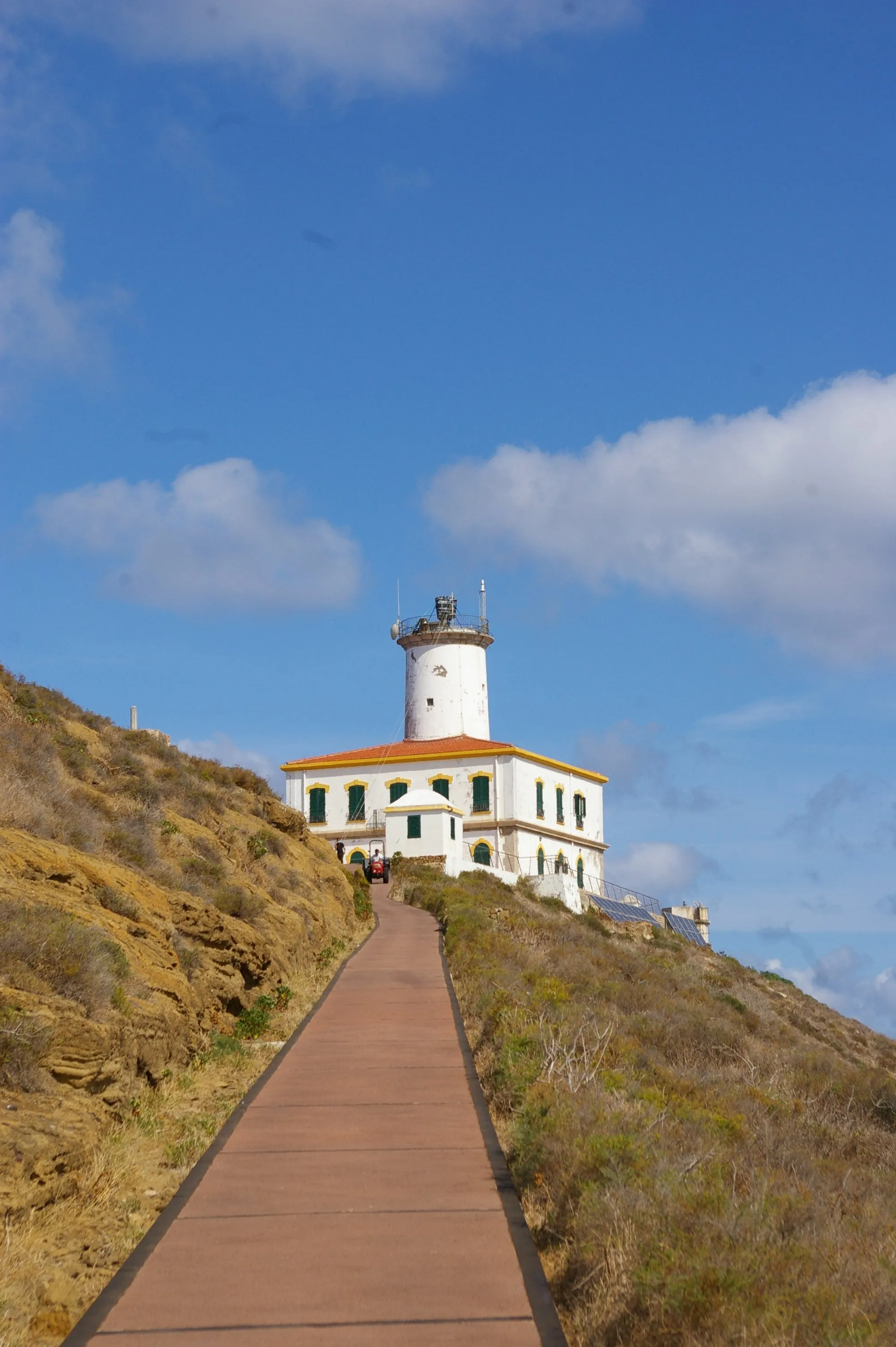 PortCastelló extiende hasta 2029 el uso científico del faro de las islas Columbretes