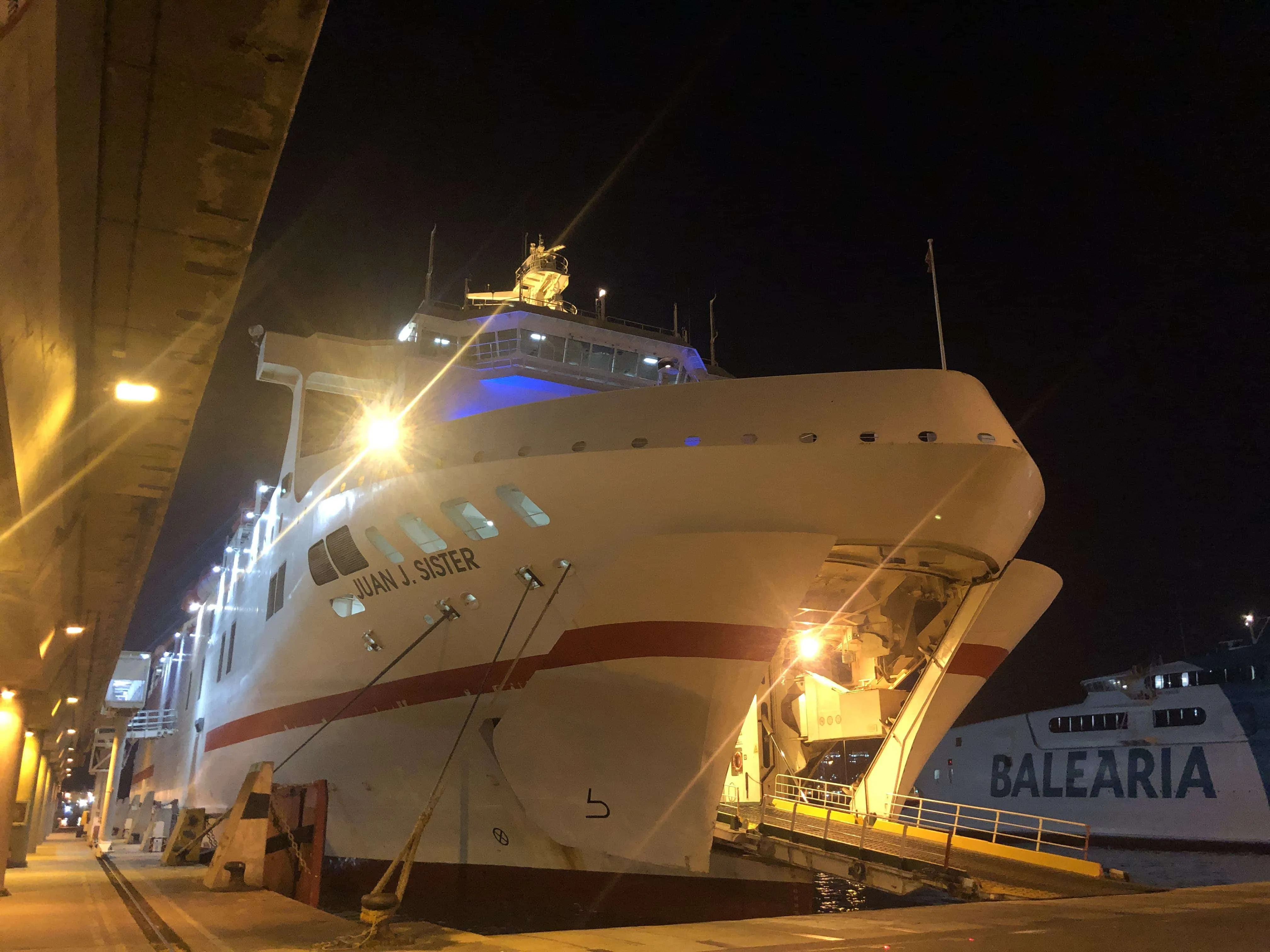 Las navieras que operan en el Estrecho ponen a punto sus flotas