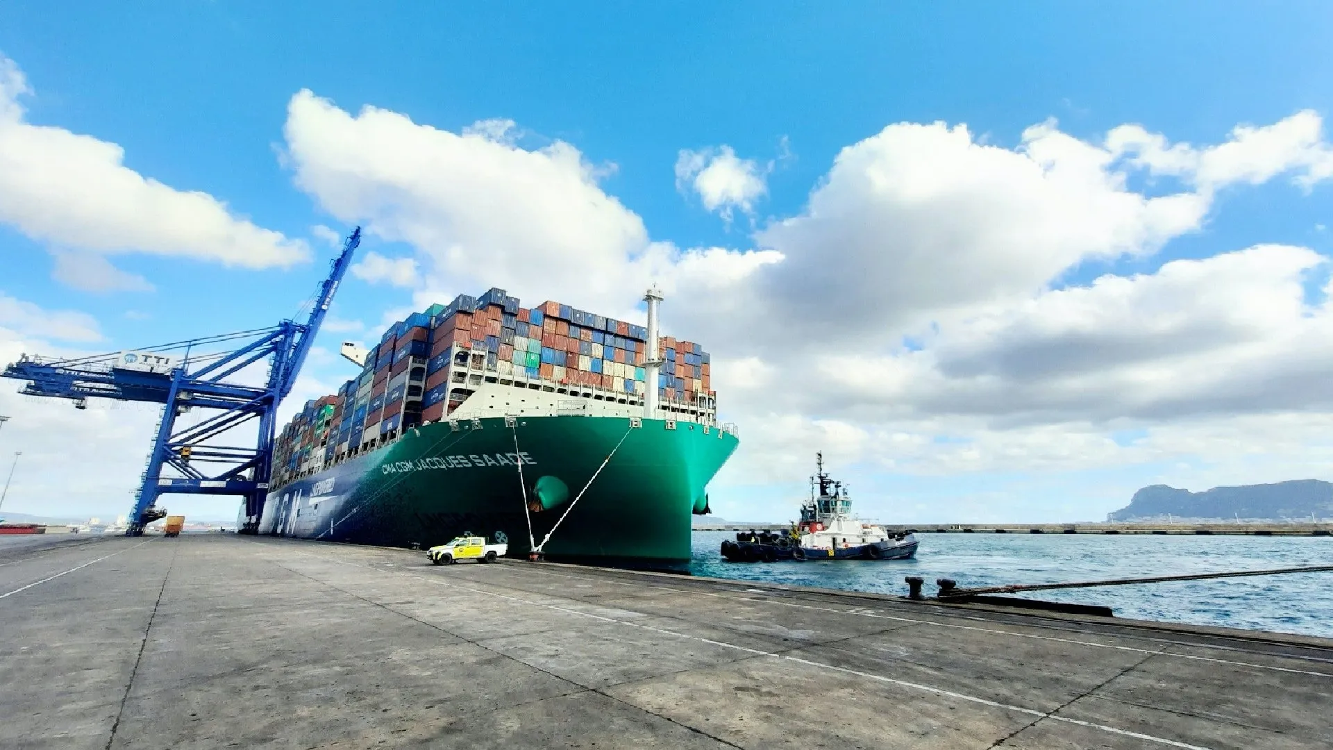 Satisfacción en TTI por acoger la escala inaugural del CMA CGM Jacques Saadé