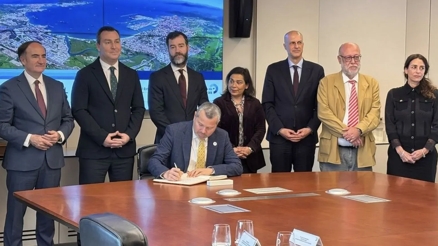 El Secretario General de la OMI visita el Puerto de Algeciras en el marco de su agenda oficial en España