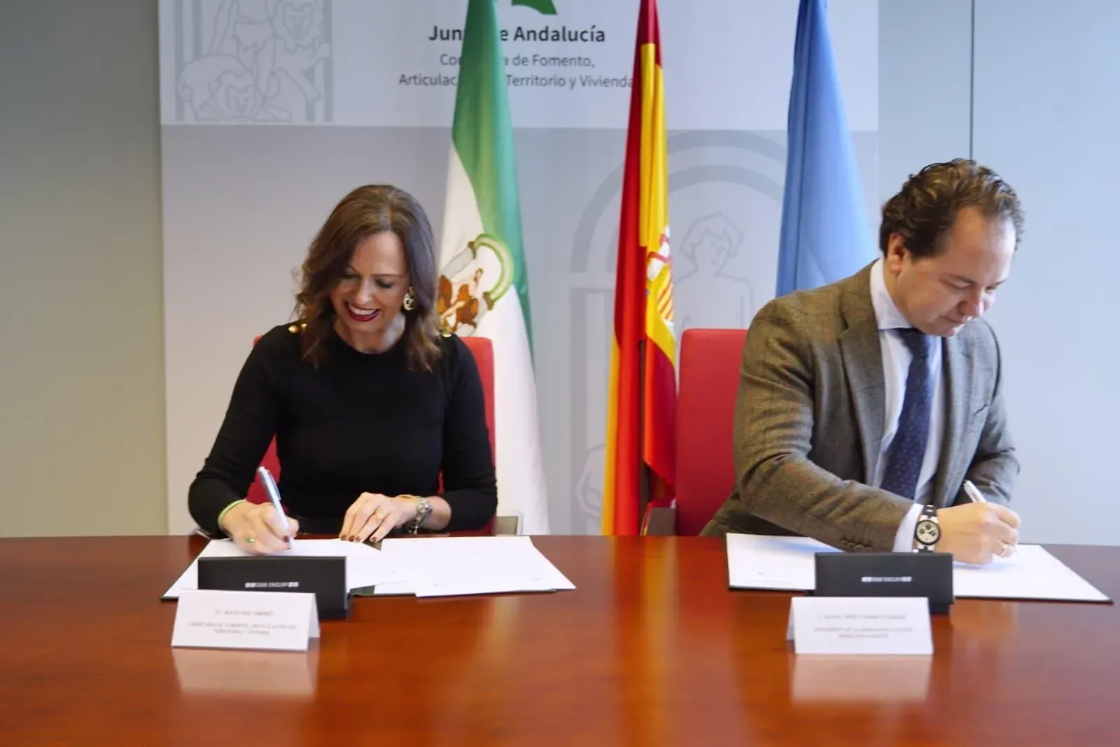 La Junta de Andalucía y el Clúster Andalucía Logistics se alían para fortalecer el sector logístico