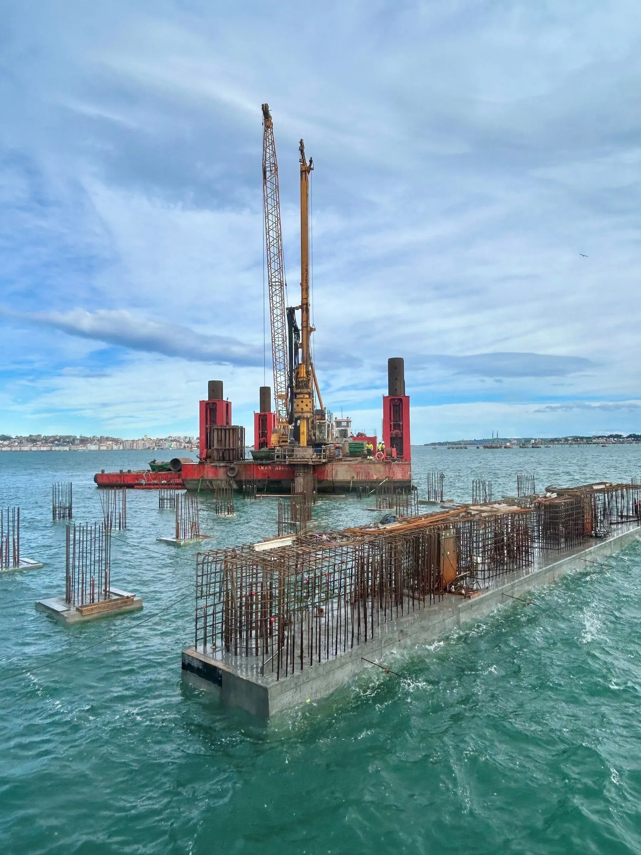 La obra del tacón y la rampa RoRo de Raos 9 avanza hacia su finalización y estará operativa en enero