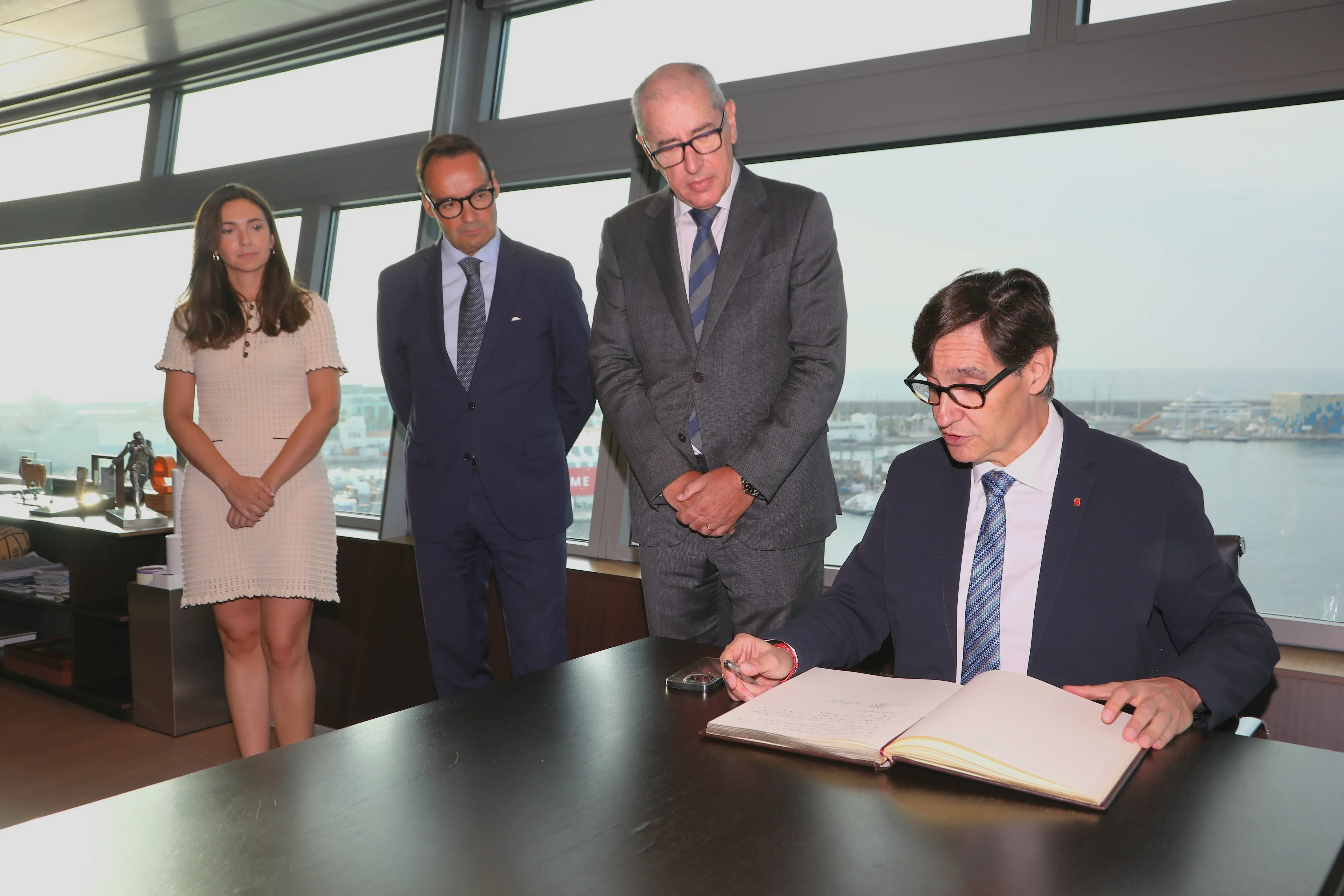 Salvador Illa visita el Puerto de Barcelona para conocer los proyectos estratégicos de futuro