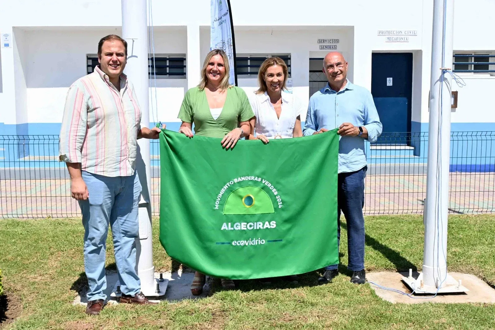 La playa de Getares revalida su Bandera Azul por decimoquinto año consecutivo