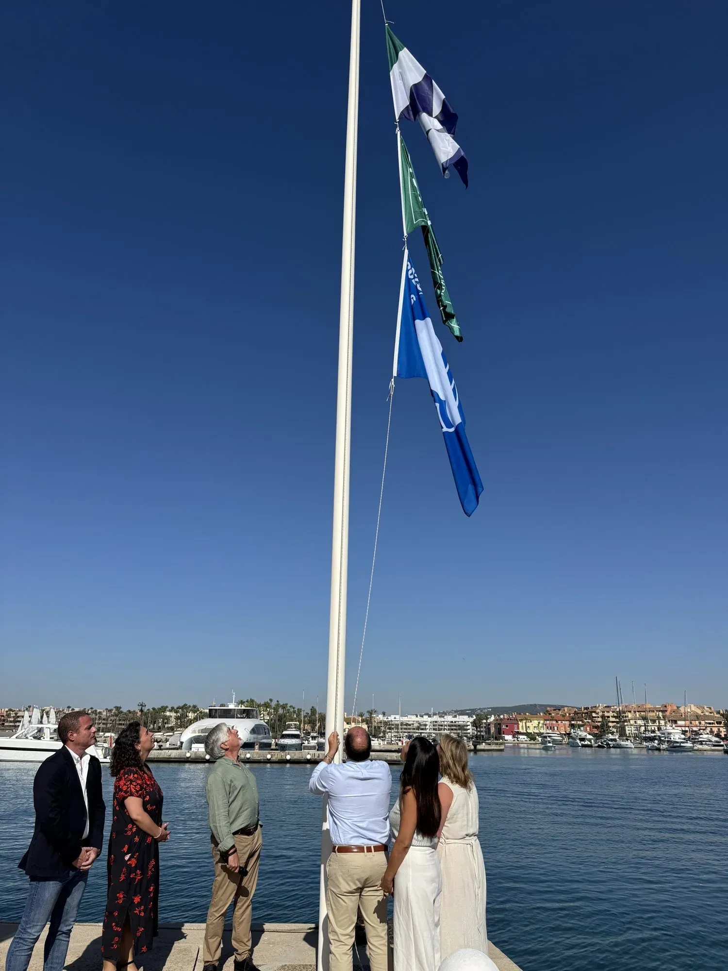 Puerto Sotogrande renueva la Bandera Azul por décimo cuarto año consecutivo
