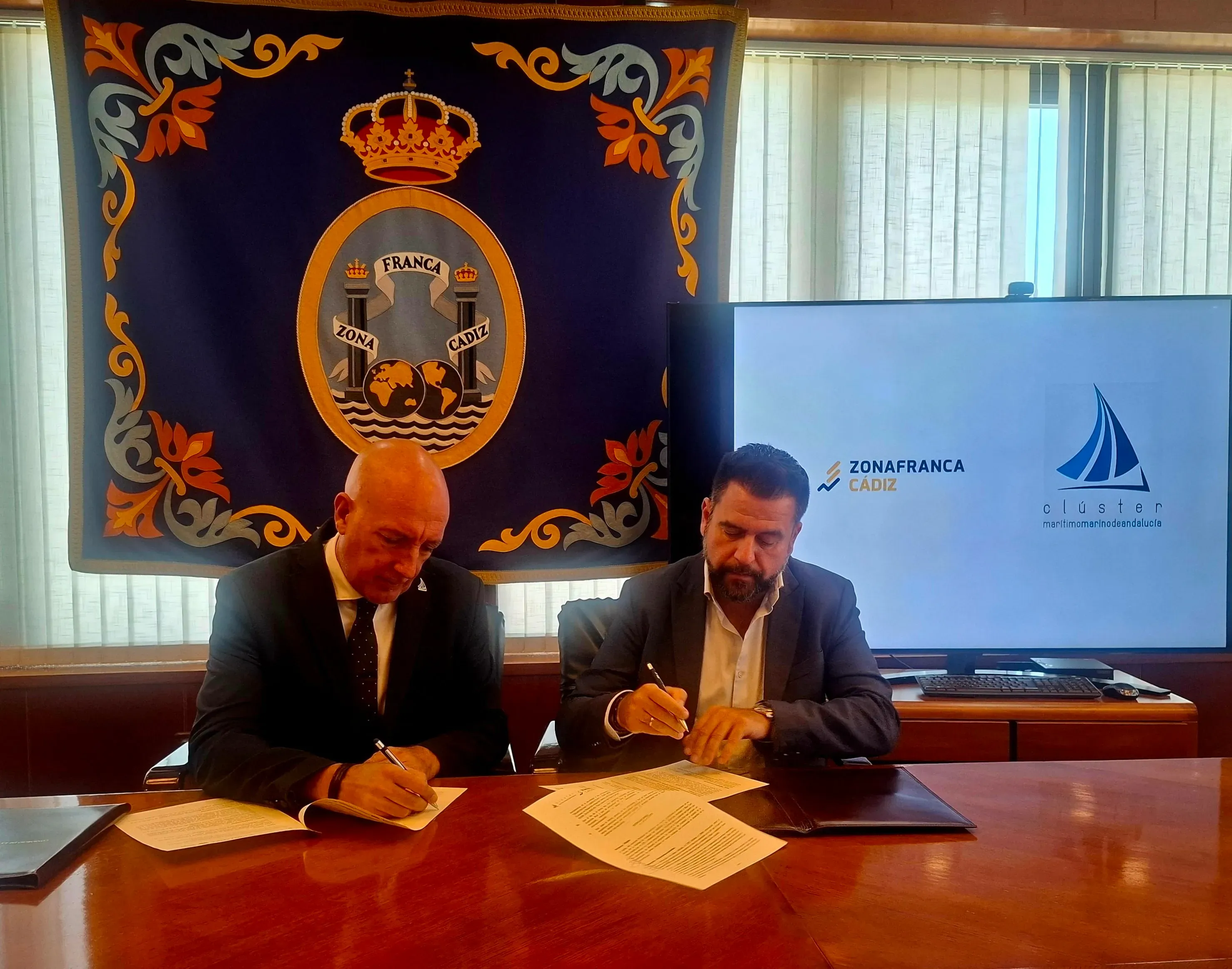 Zona Franca de Cádiz y el Clúster Marítimo Marino de Andalucía colaborarán en el desarrollo de proyectos vinculados a la Economía Azul