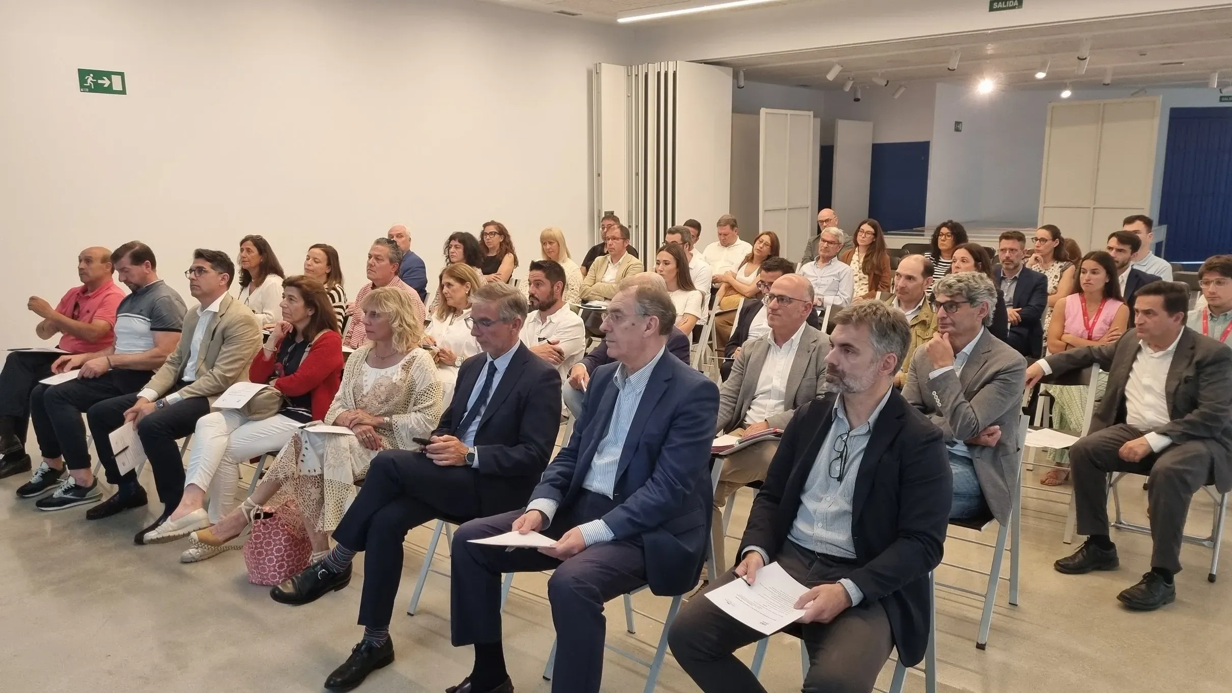 Empresarios de Burgos han visitado el Puerto de Santander para conocer sus servicios logísticos e infraestructuras