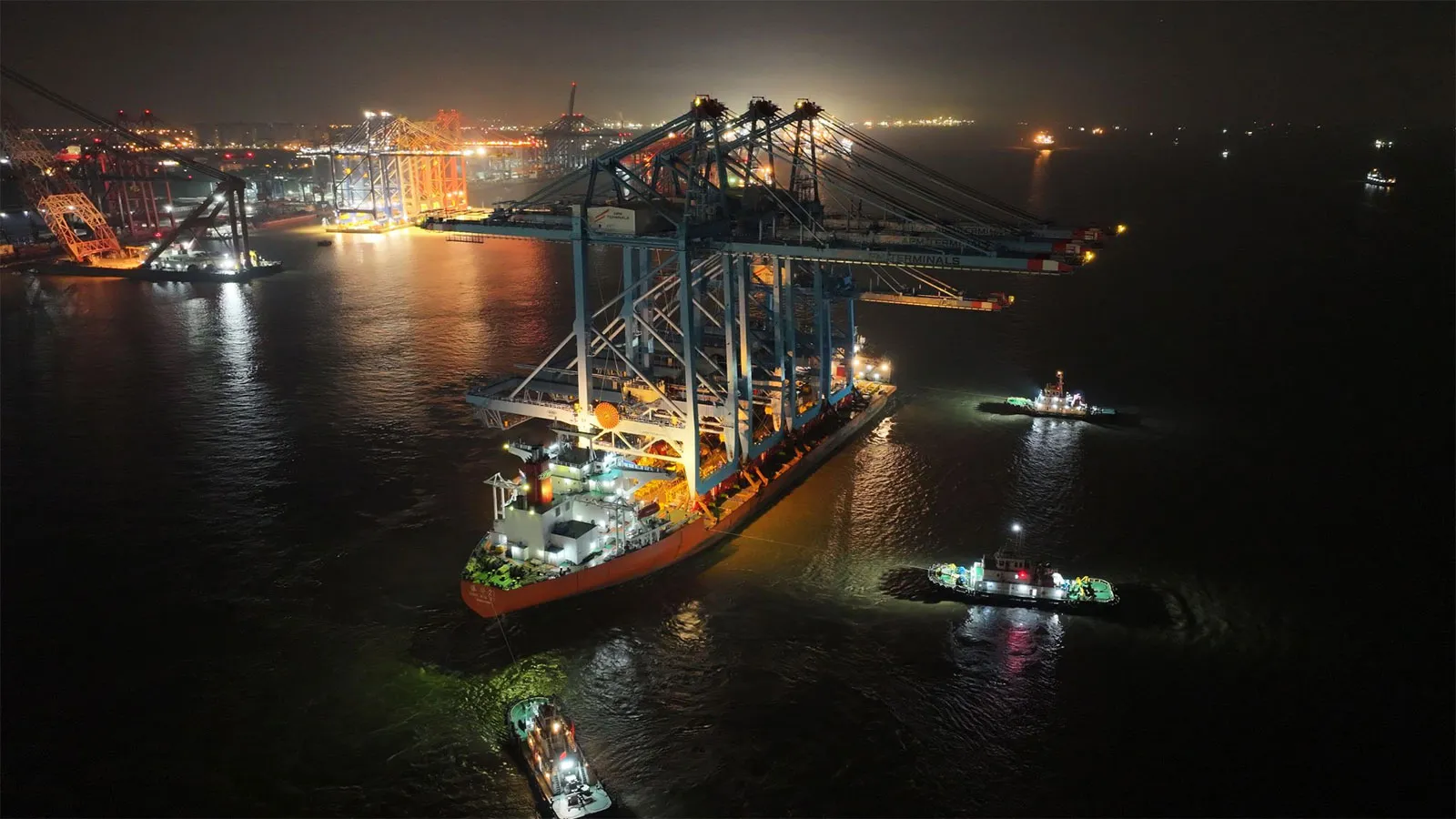 APM Terminals incorpora cuatro nuevas grúas STS a la ampliación de Maasvlakte II
