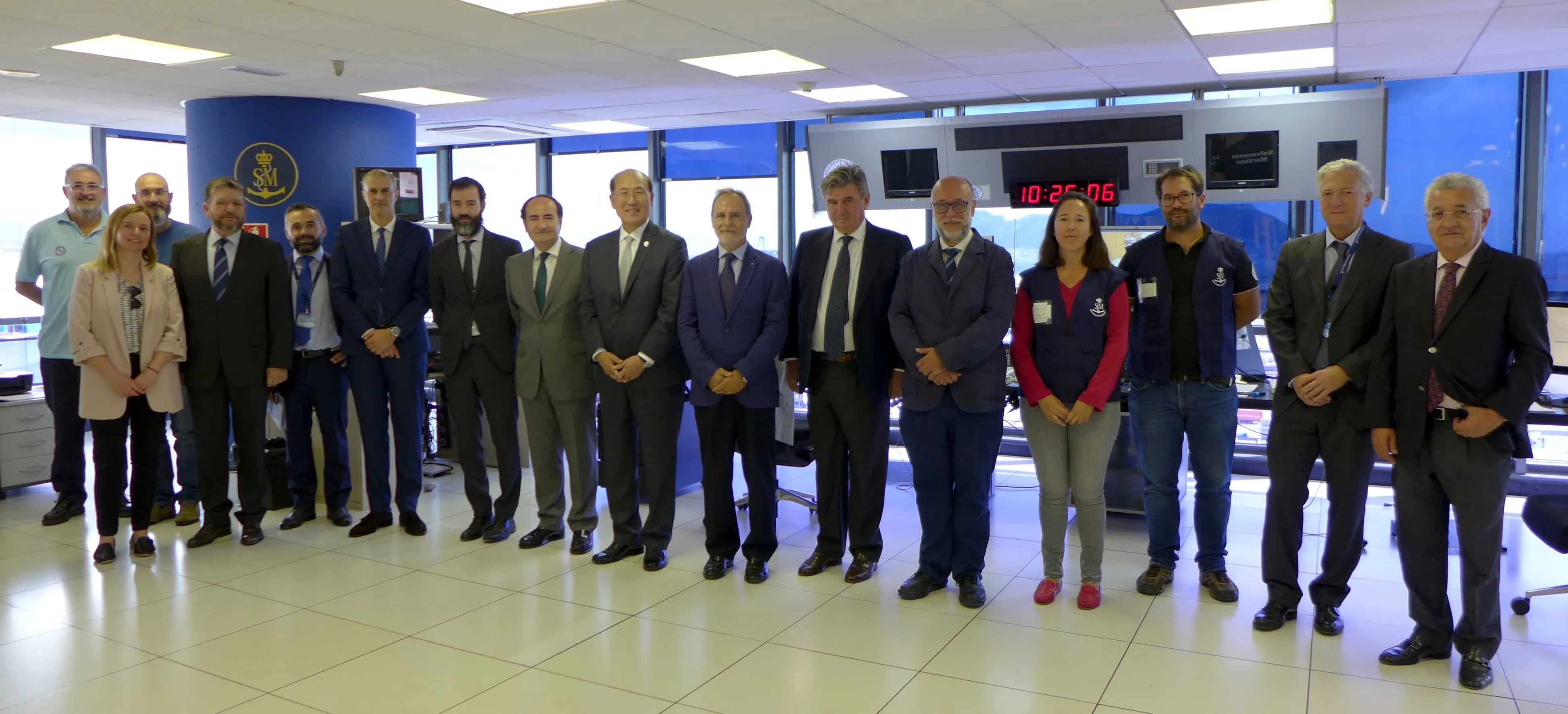 Kitack Lim visita las instalaciones del primer puerto español por volumen de mercancías